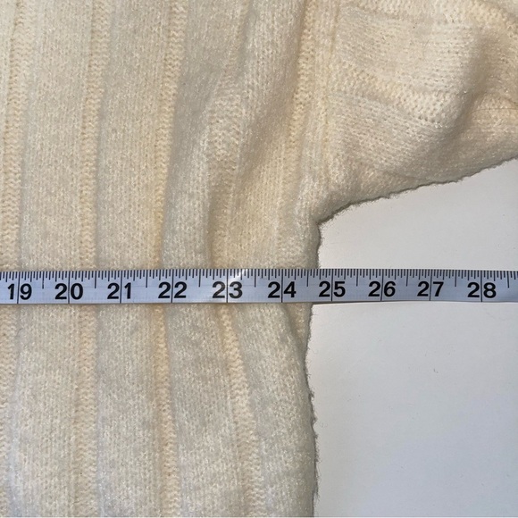 Double Zero Cream Thick Knit Ribbed Fray Hem Cardigan Sweater Medium Women’s - Picture 6 of 10